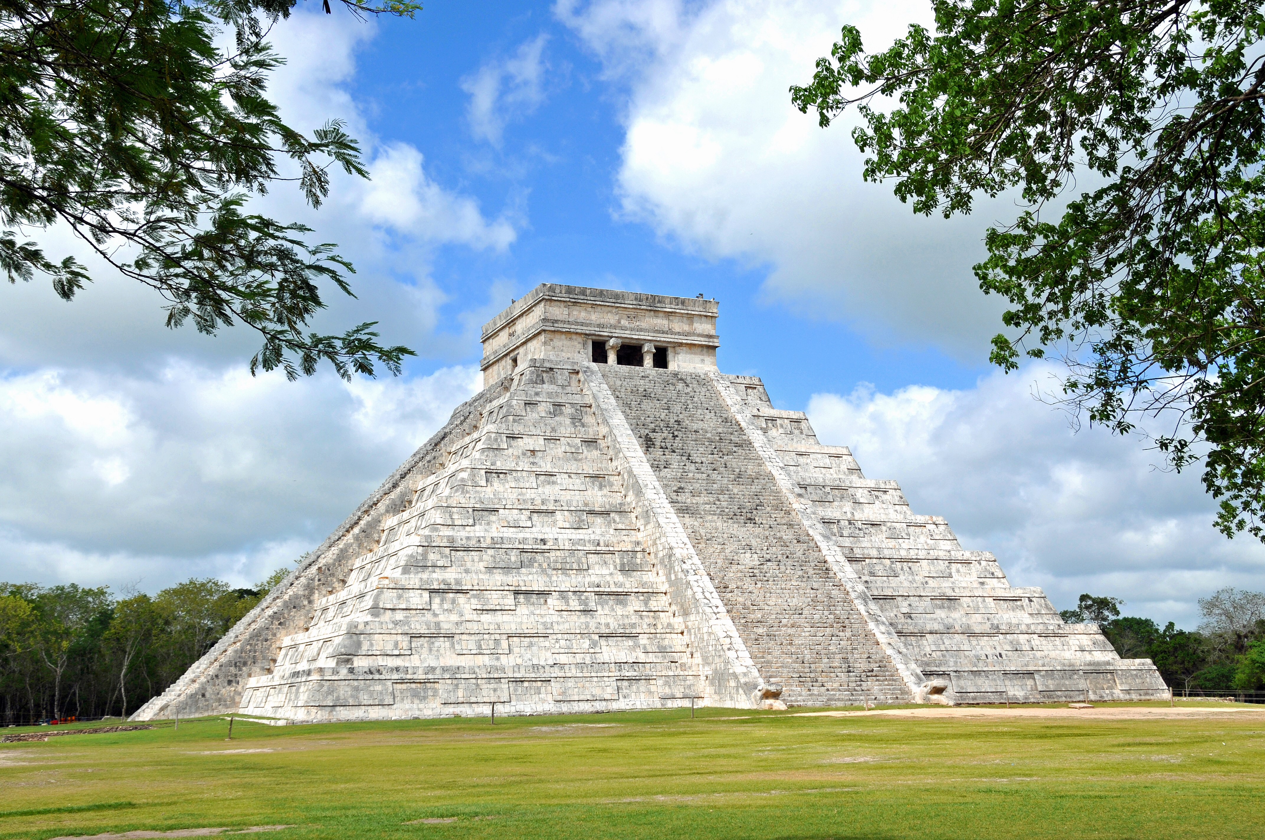 CHICHEN ITZA & IK KIL CENOTE